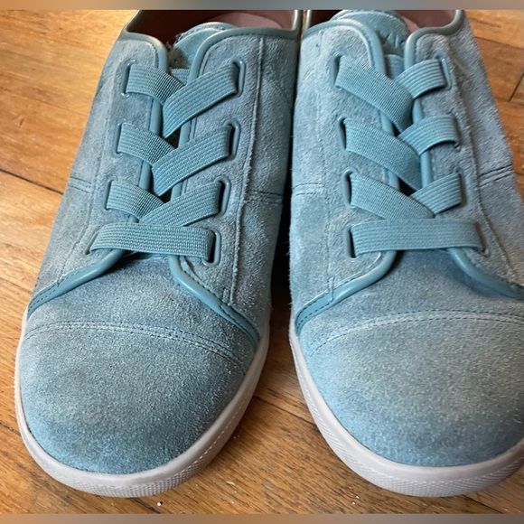 Vionic Jean Suede Women's Slip-On Sneakers shoes trainers
Size: 8.5 - Picture 3 of 7